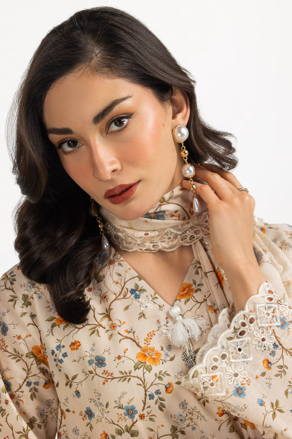 3Pc Lawn Printed Suit With Embroidered