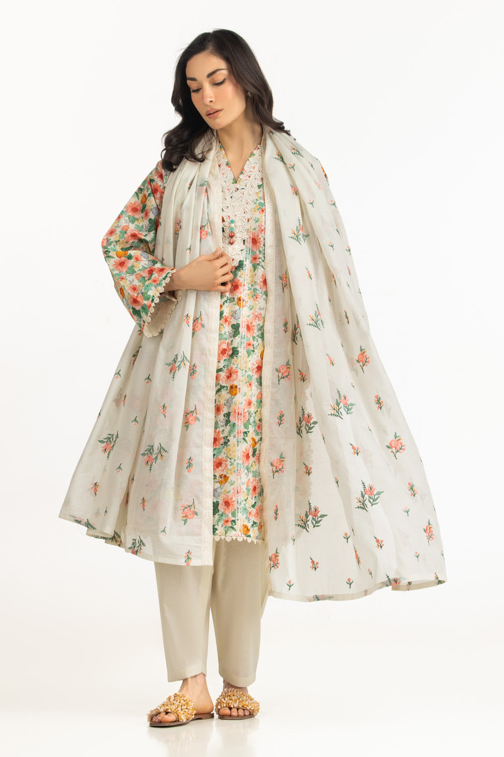 3Pc Lawn Printed Suit With Embroidered