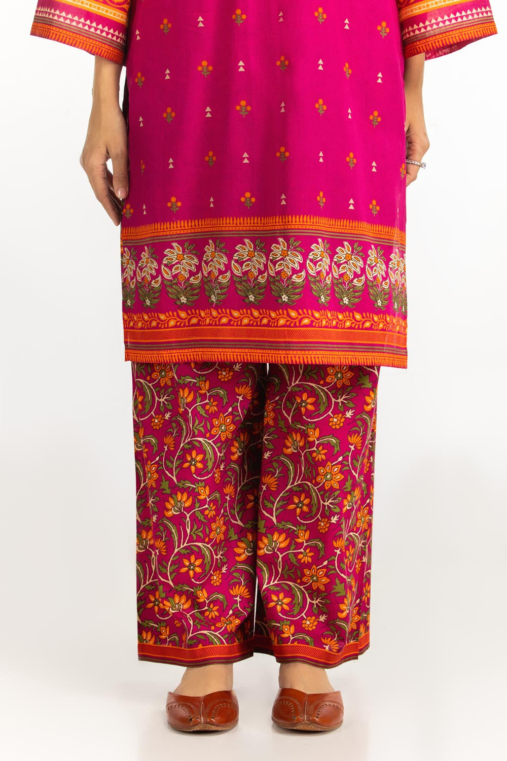 3Pc Lawn Printed Suit With Embroidered