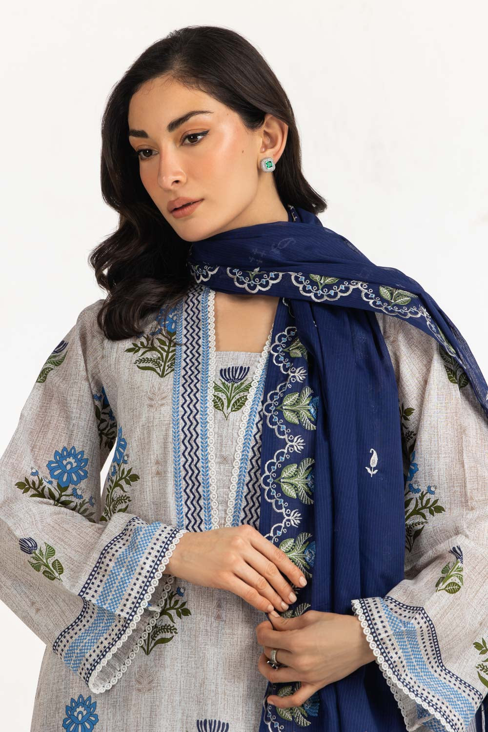 3Pc Lawn Printed Suit With Embroidered