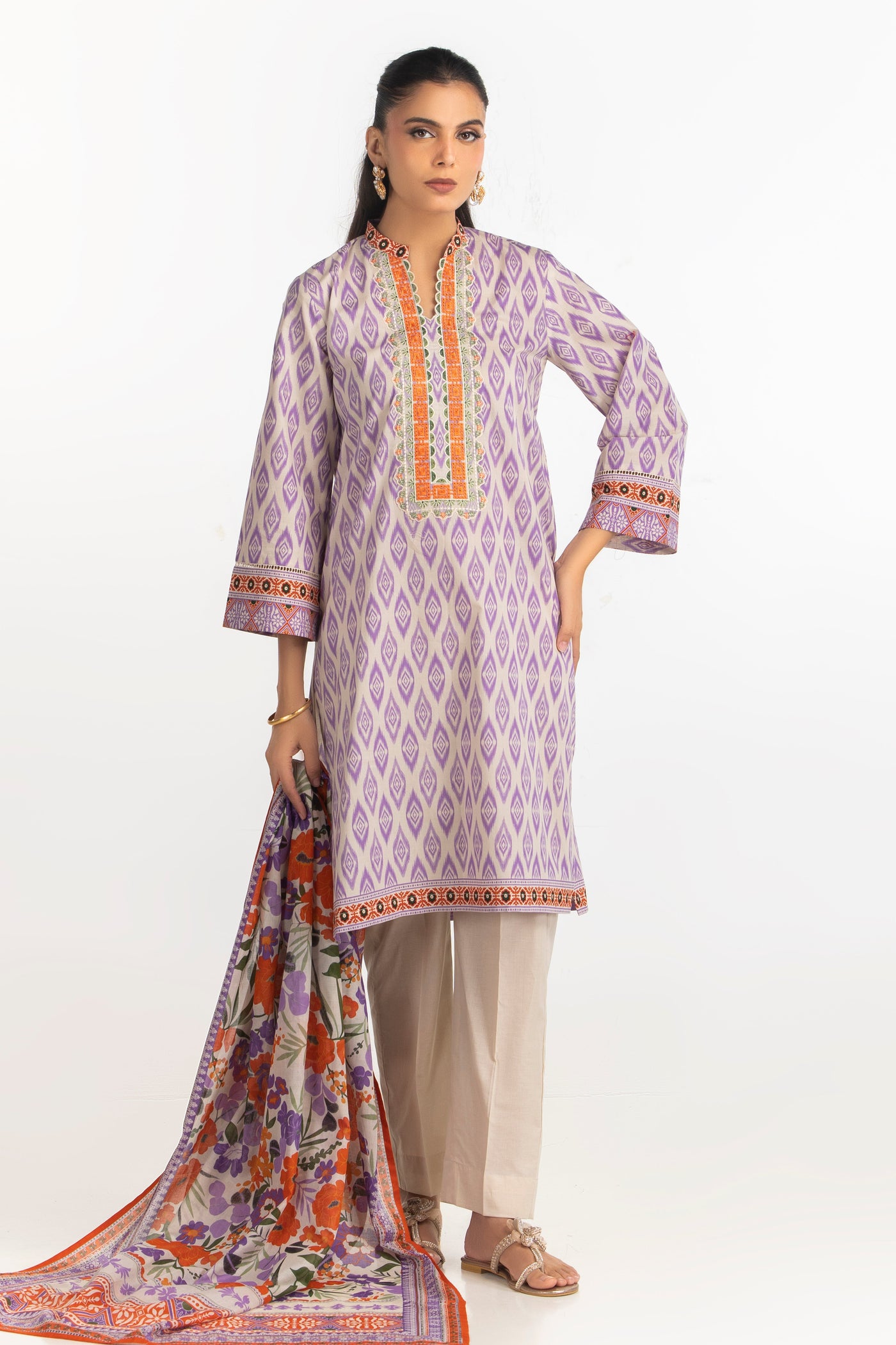 3Pc Lawn Printed Suit With Embroidered