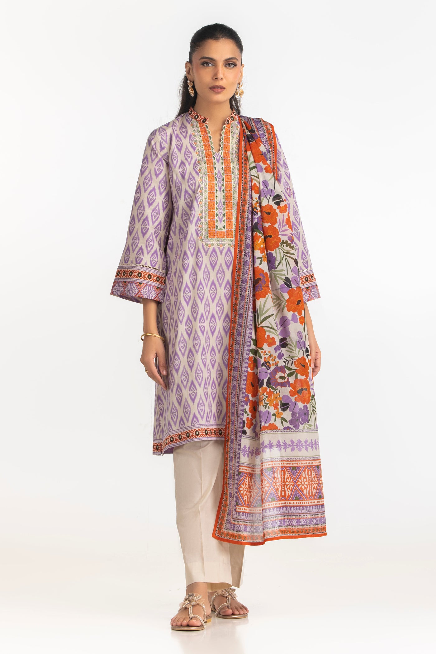 3Pc Lawn Printed Suit With Embroidered