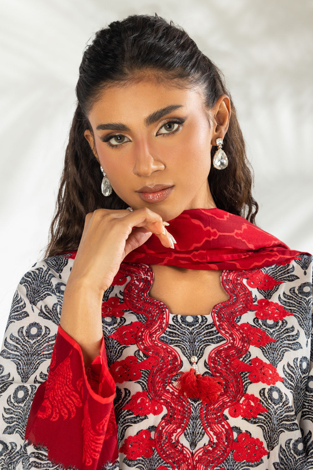 3PC Lawn Printed Suit With Embroidered