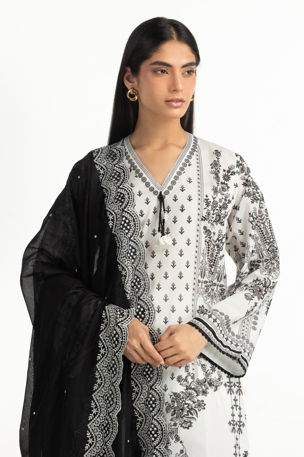 3Pc Lawn Printed Suit With Embroidered