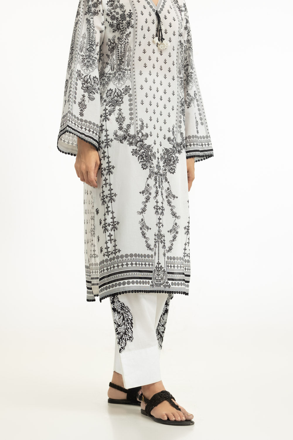 3Pc Lawn Printed Suit With Embroidered