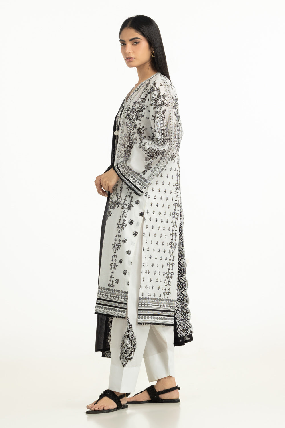 3Pc Lawn Printed Suit With Embroidered