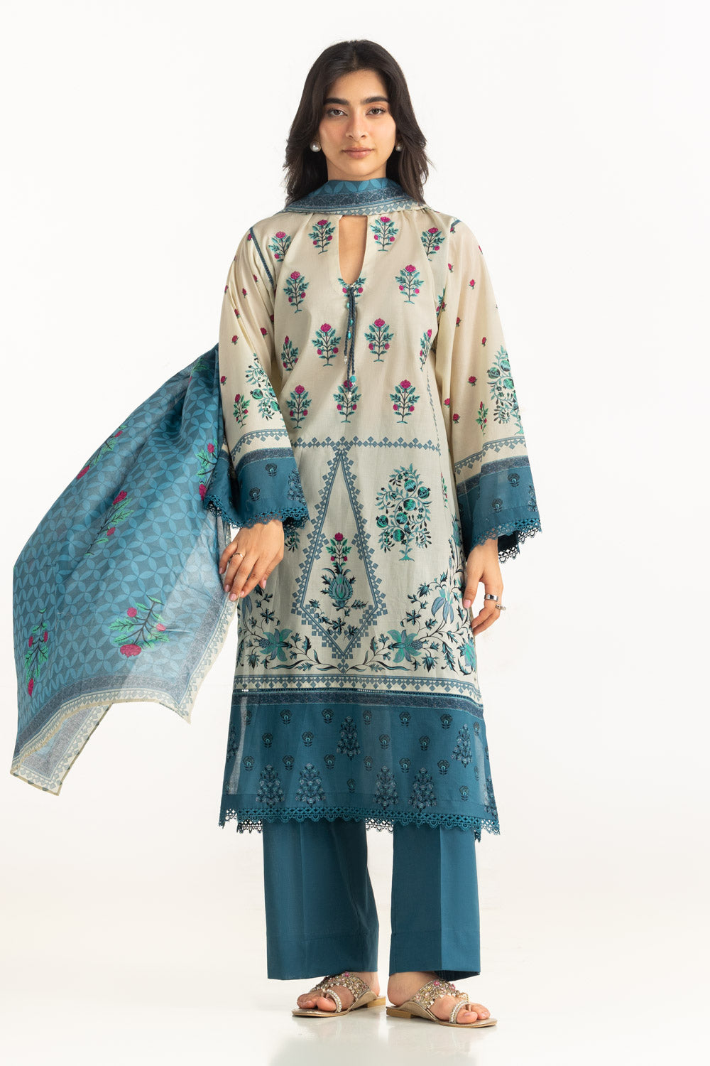 3Pc Lawn Printed Suit With Embroidered