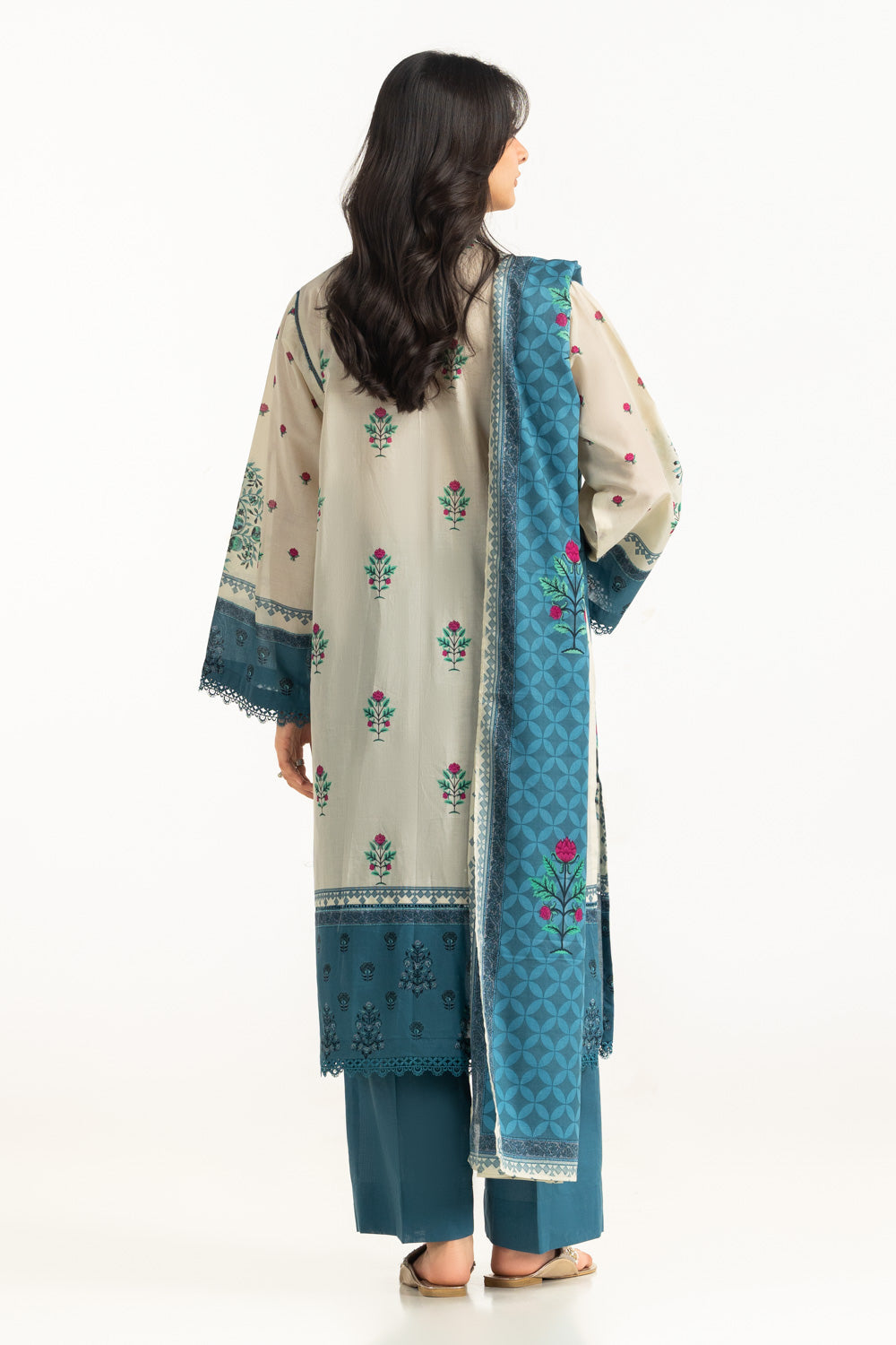 3Pc Lawn Printed Suit With Embroidered