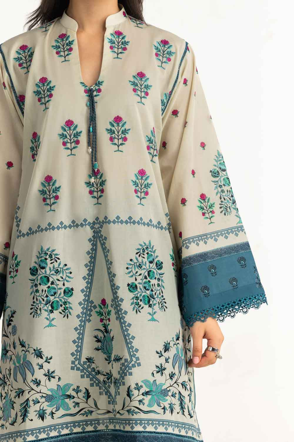 3Pc Lawn Printed Suit With Embroidered