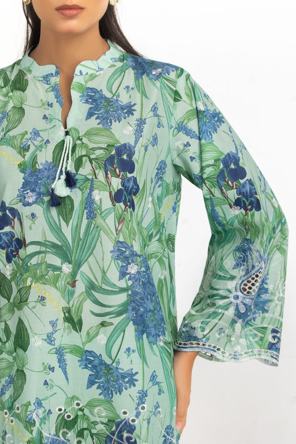 3Pc Lawn Printed Suit With Embroidered