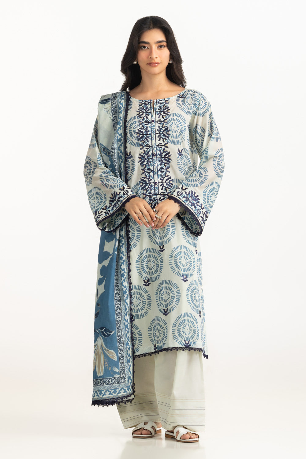 3Pc Lawn Printed Suit With Embroidered