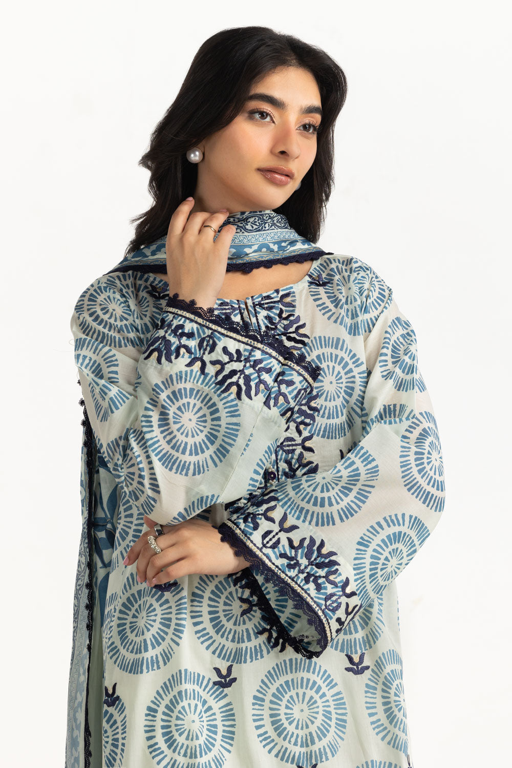 3Pc Lawn Printed Suit With Embroidered