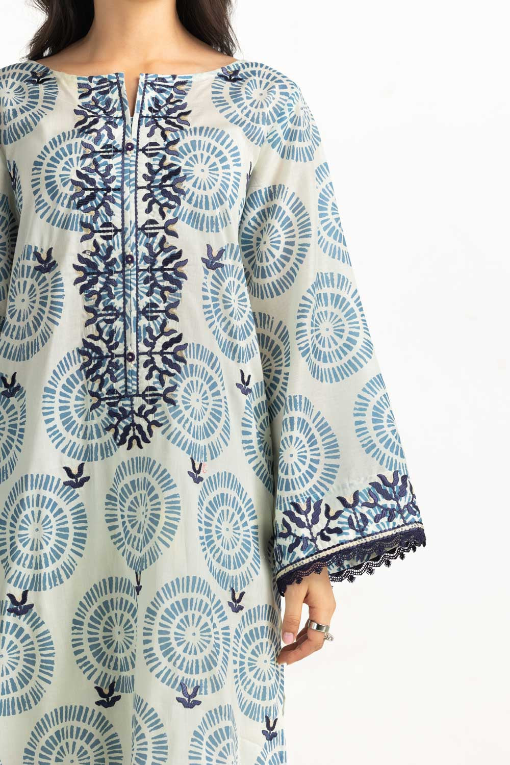 3Pc Lawn Printed Suit With Embroidered