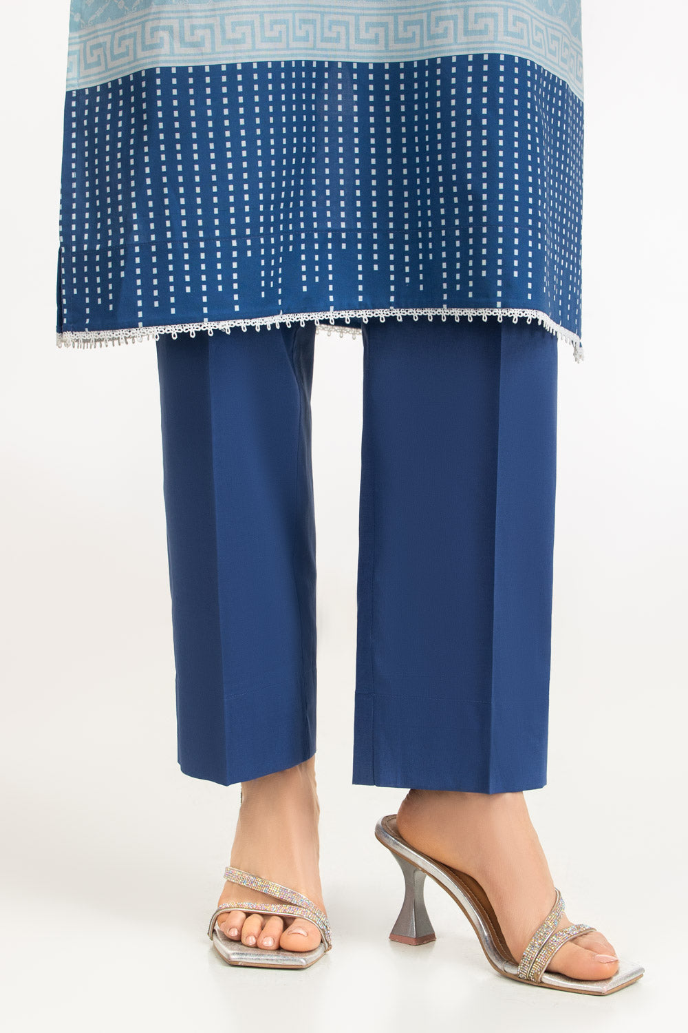 3Pc Lawn Printed Suit With Embroidered
