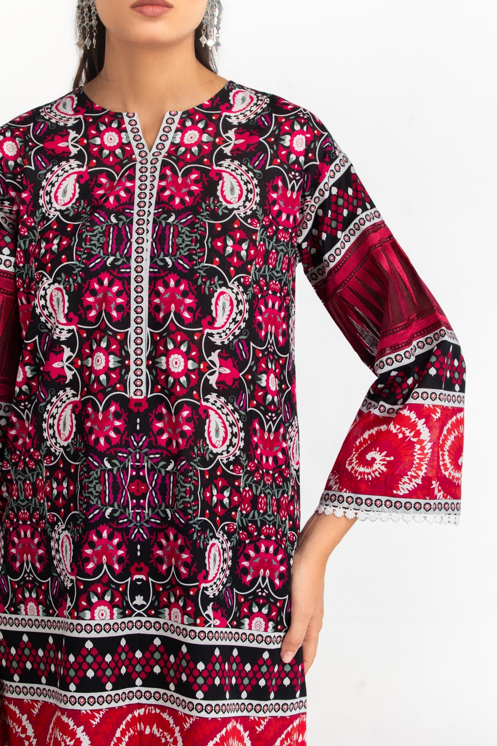 3Pc Lawn Printed Suit With Embroidered