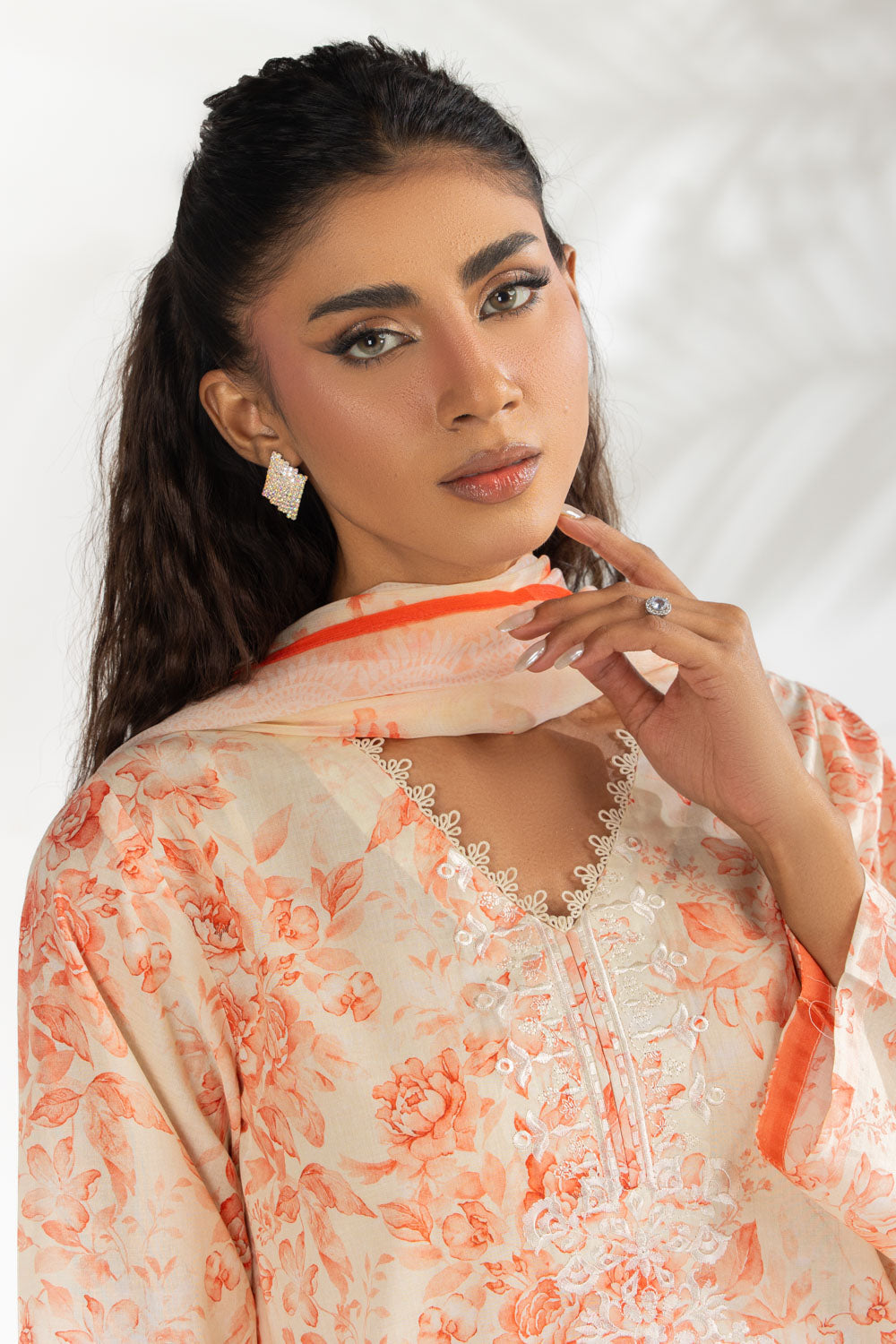3Pc Lawn Printed Suit With Embroidered