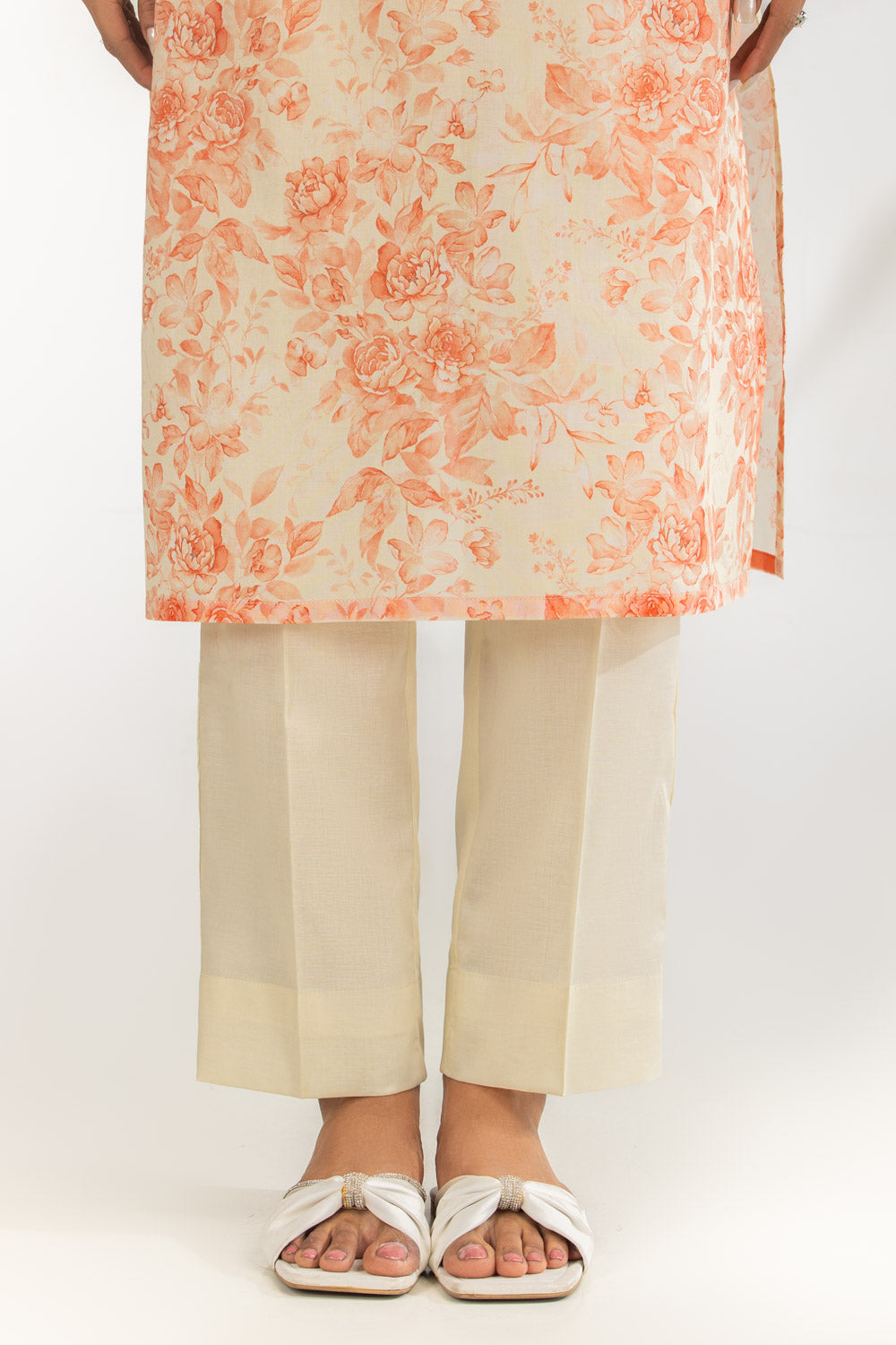 3Pc Lawn Printed Suit With Embroidered
