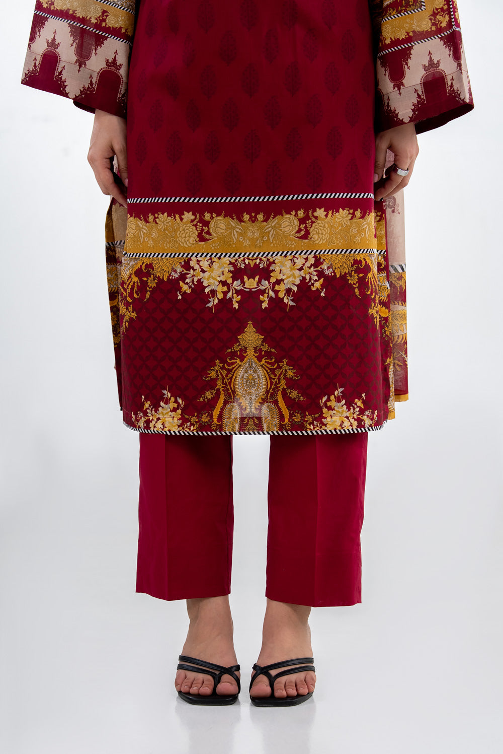 3Pc Lawn Printed Suit With Embroidered