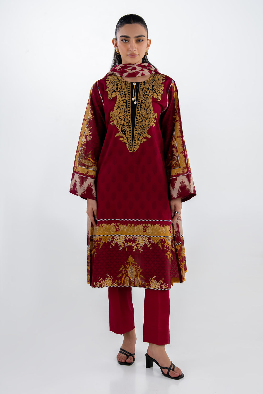 3Pc Lawn Printed Suit With Embroidered