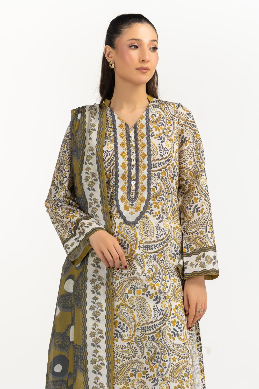 3Pc Lawn Printed Suit With Embroidered