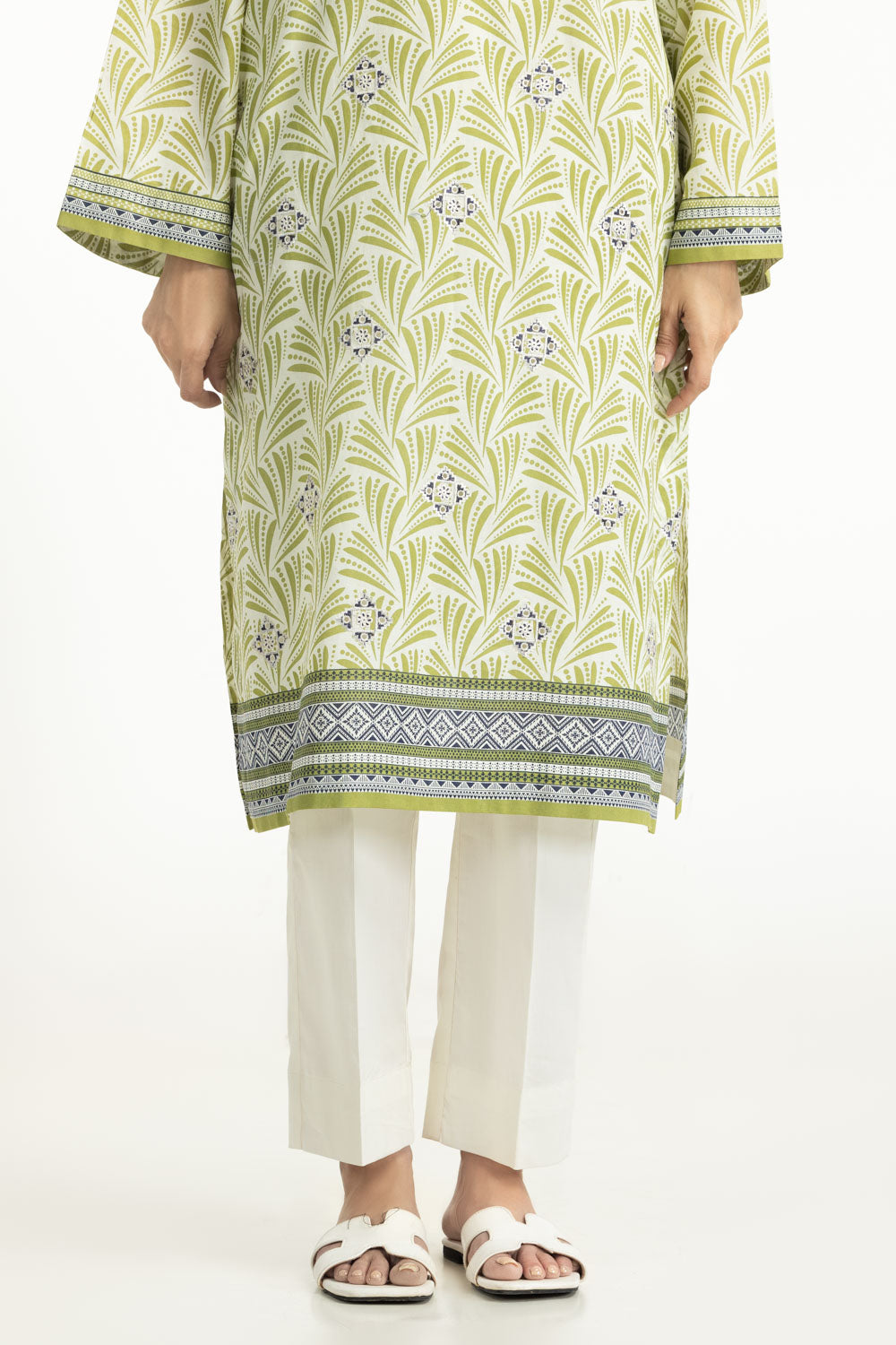 3Pc Lawn Printed Suit With Embroidered