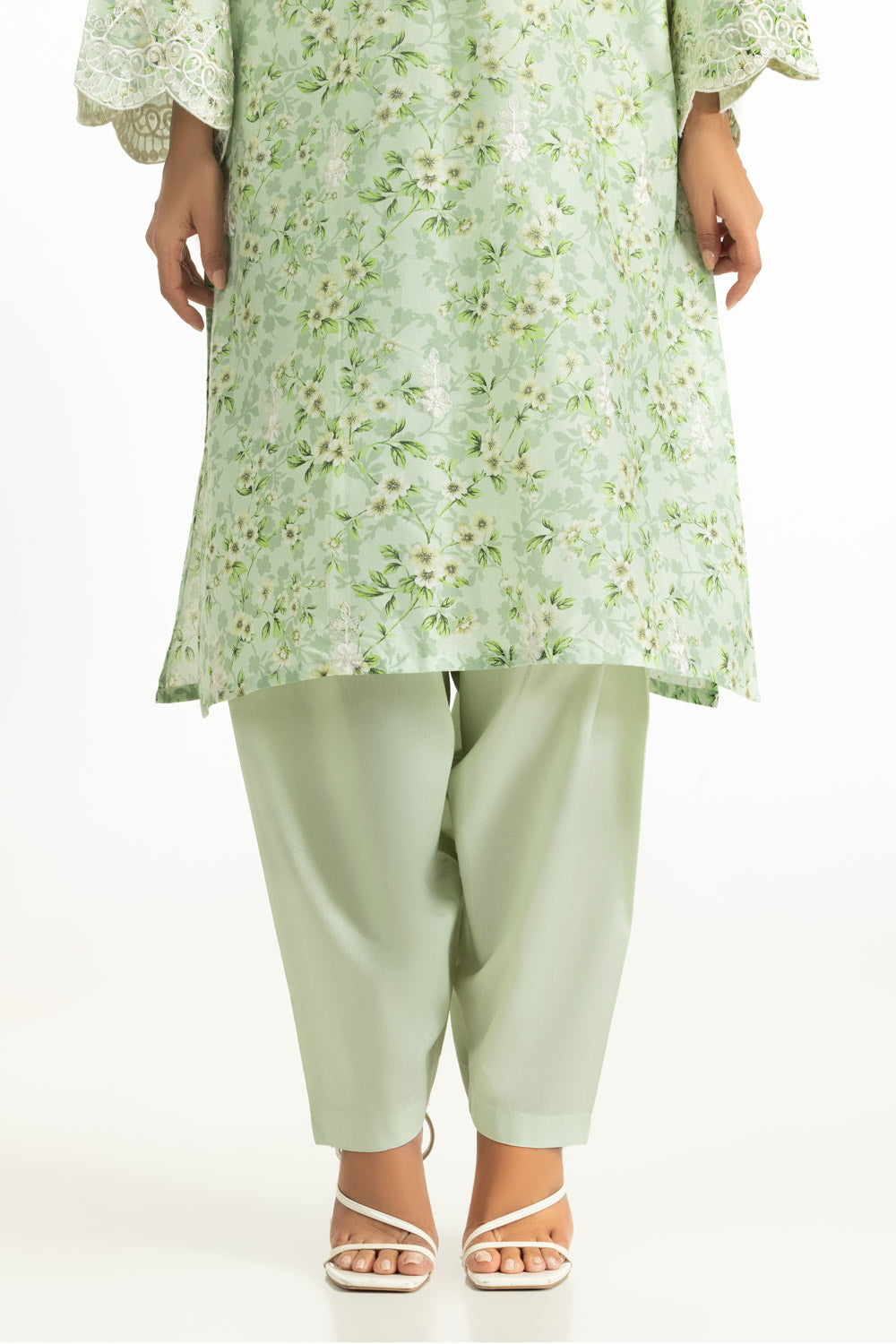 3Pc Lawn Printed Suit With Embroidered