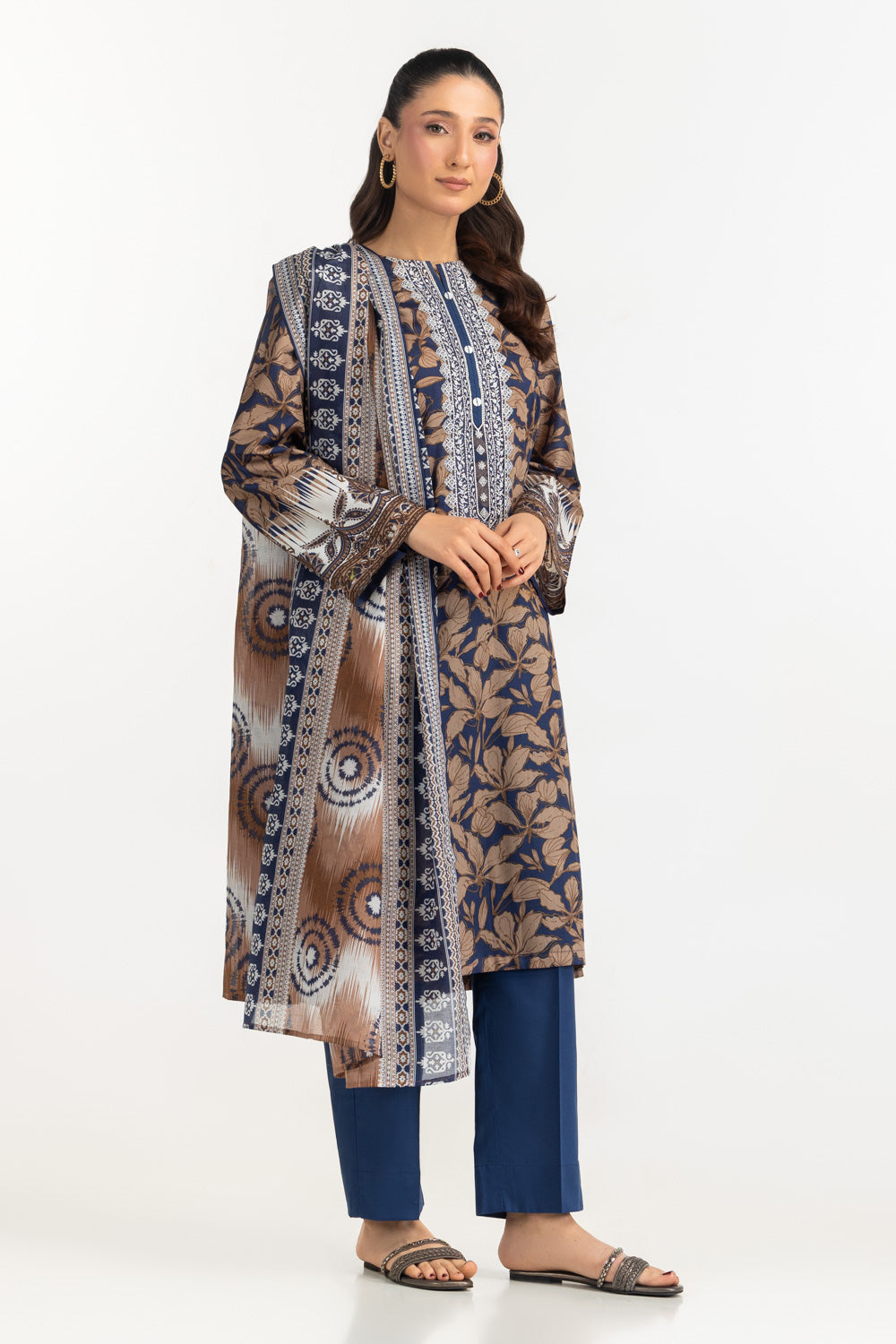 3Pc Lawn Printed Suit With Embroidered