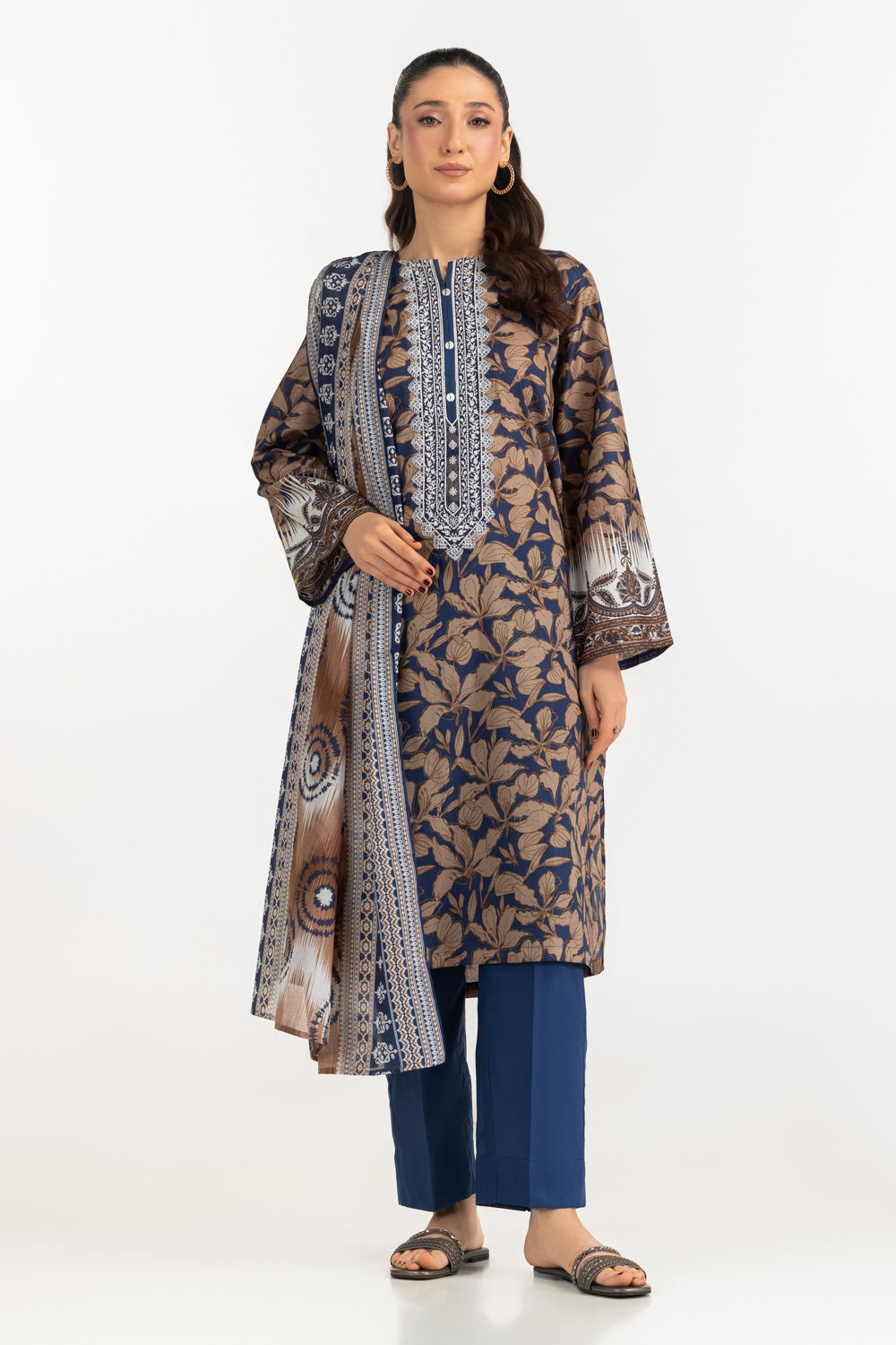 3Pc Lawn Printed Suit With Embroidered