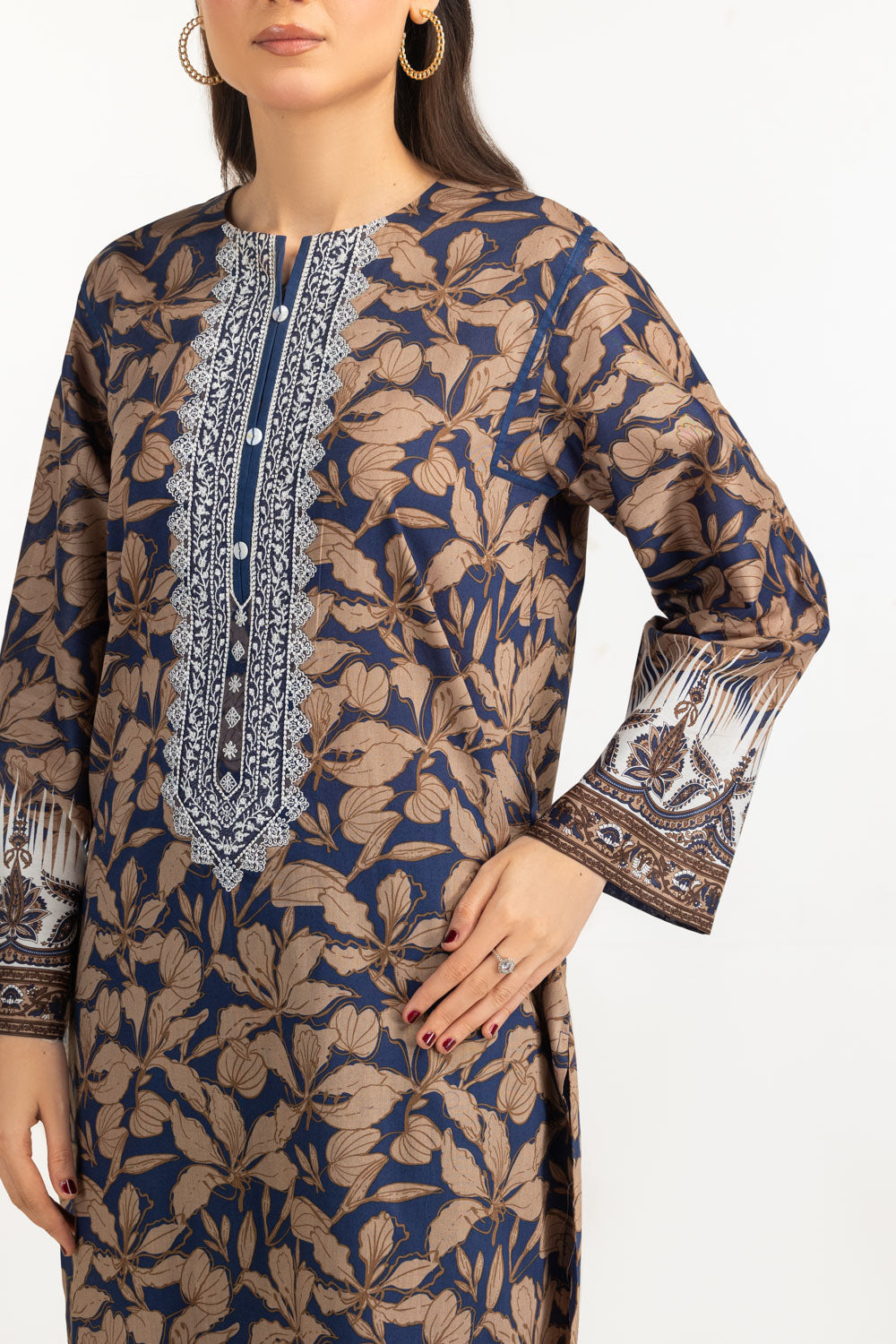 3Pc Lawn Printed Suit With Embroidered