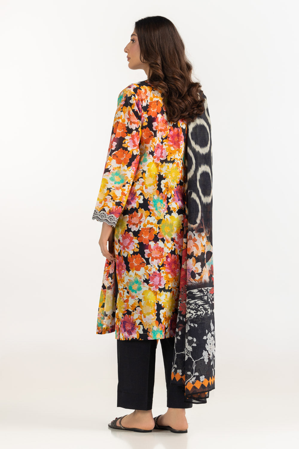 3Pc Lawn Printed Suit With Embroidered