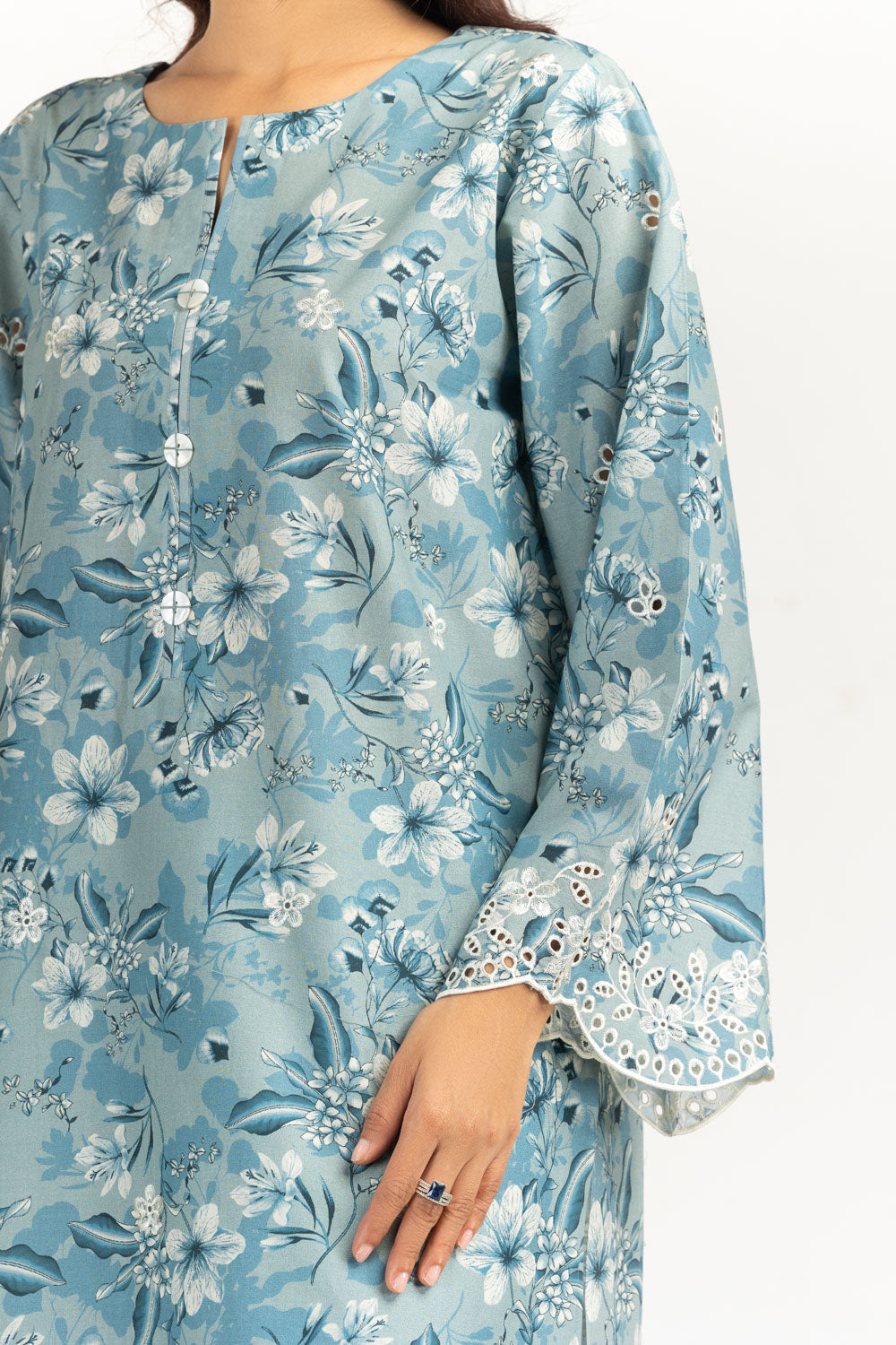 3Pc Lawn Printed Suit With Embroidered