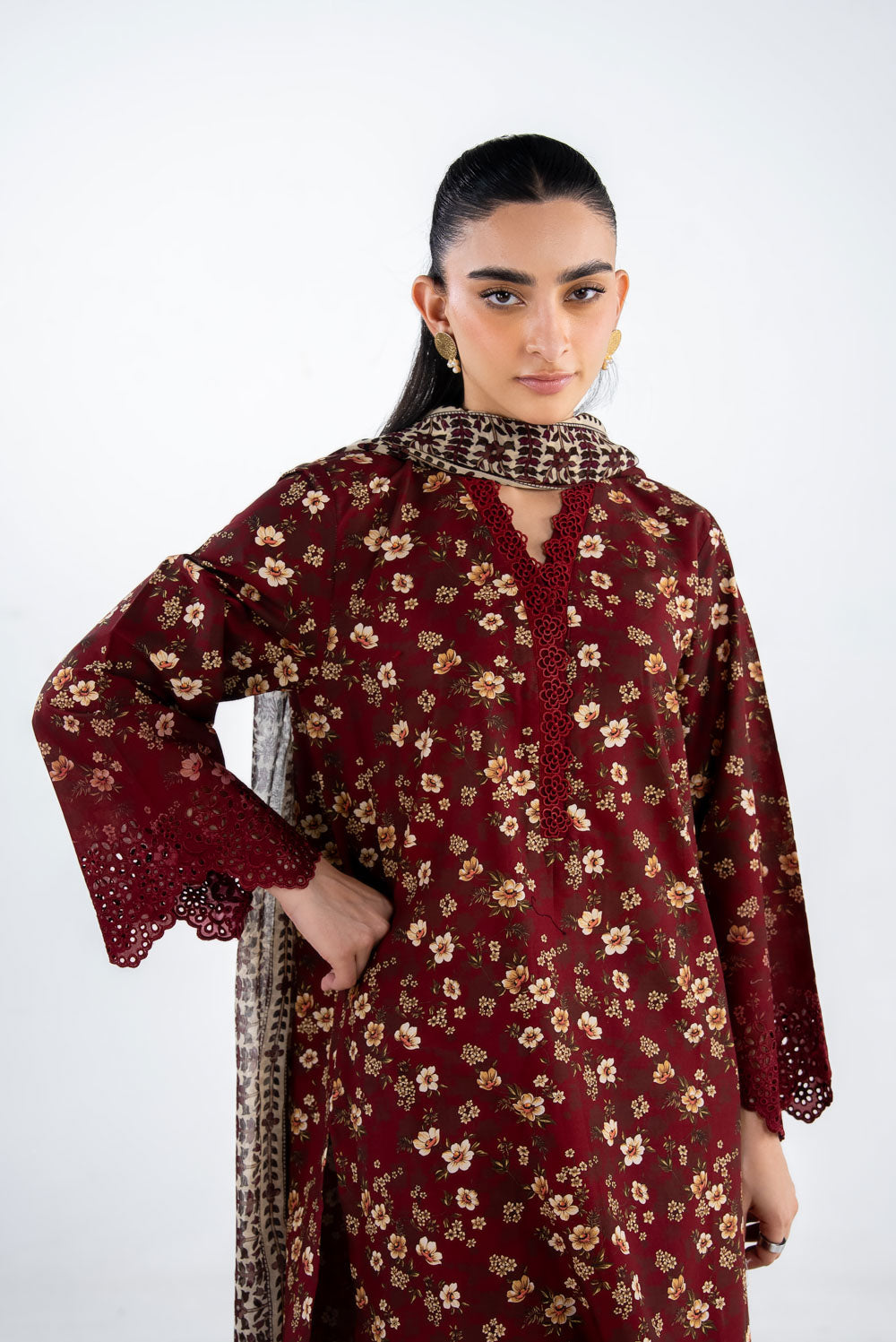 3Pc Lawn Printed Suit With Embroidered