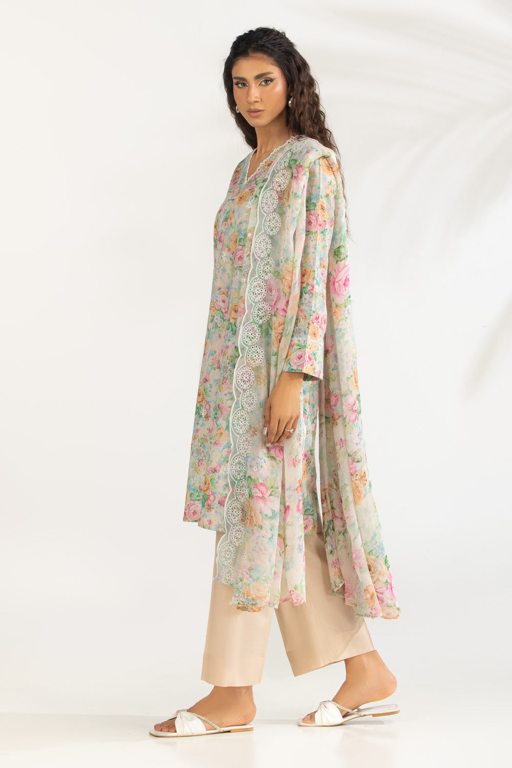 3Pc Lawn Printed Suit With Embroidered