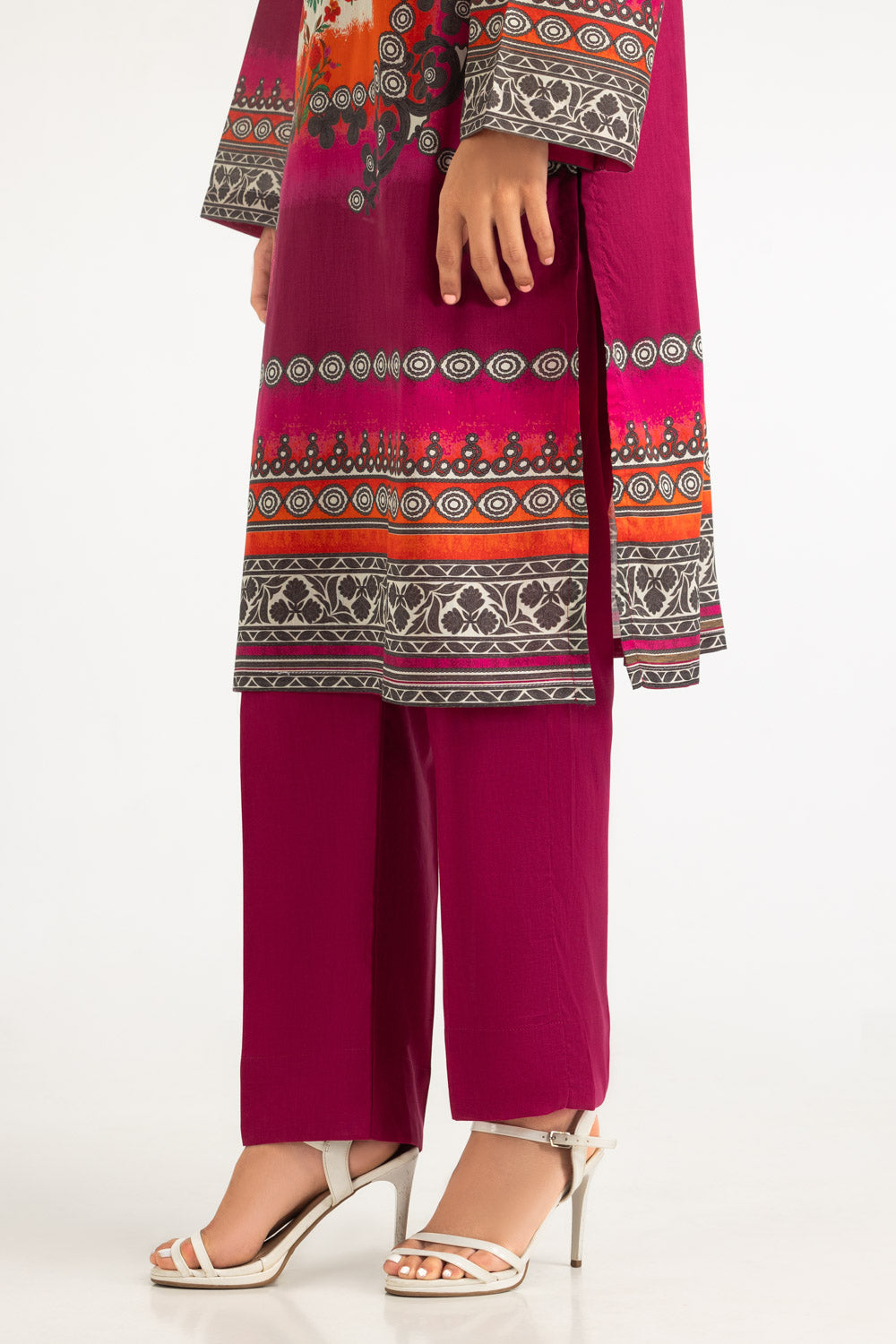 3Pc Lawn Printed Suit With Embroidered