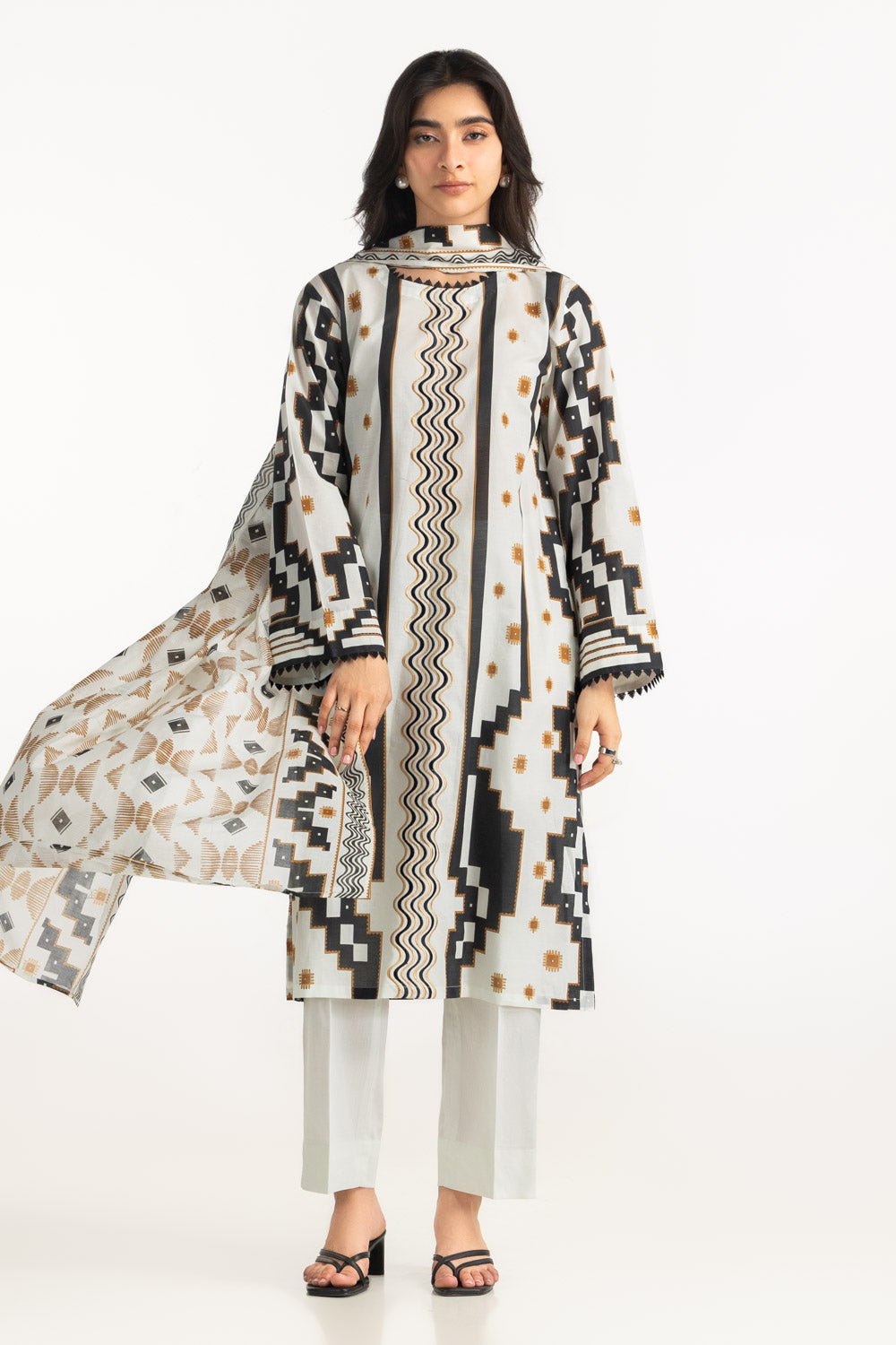 3Pc Lawn Printed Suit With Embroidered
