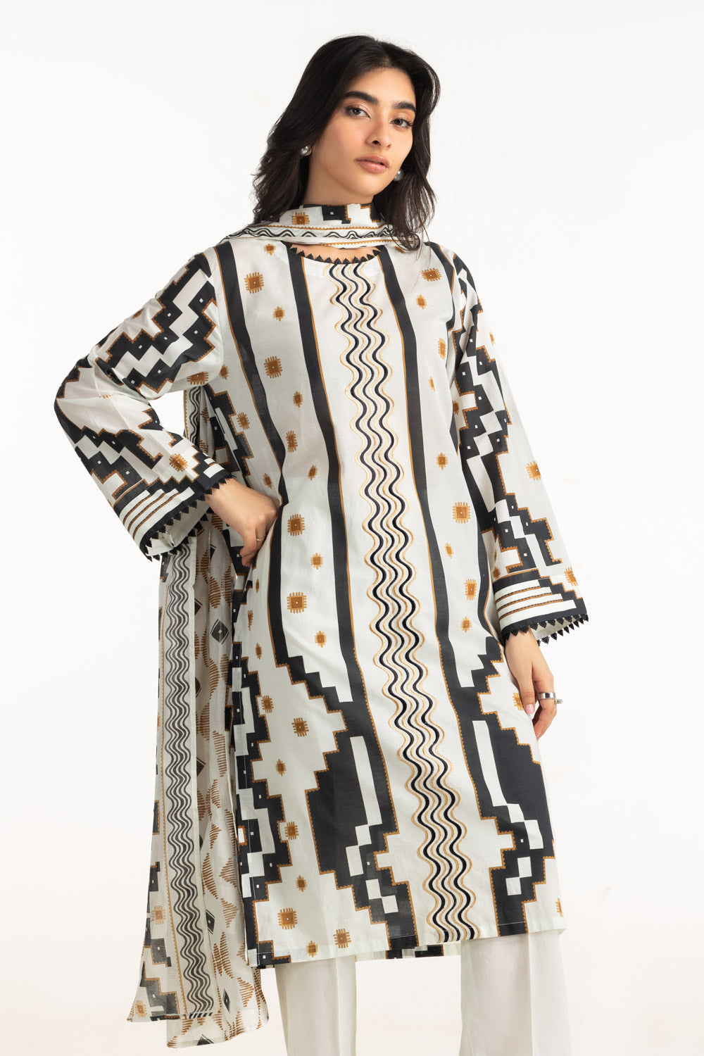 3Pc Lawn Printed Suit With Embroidered