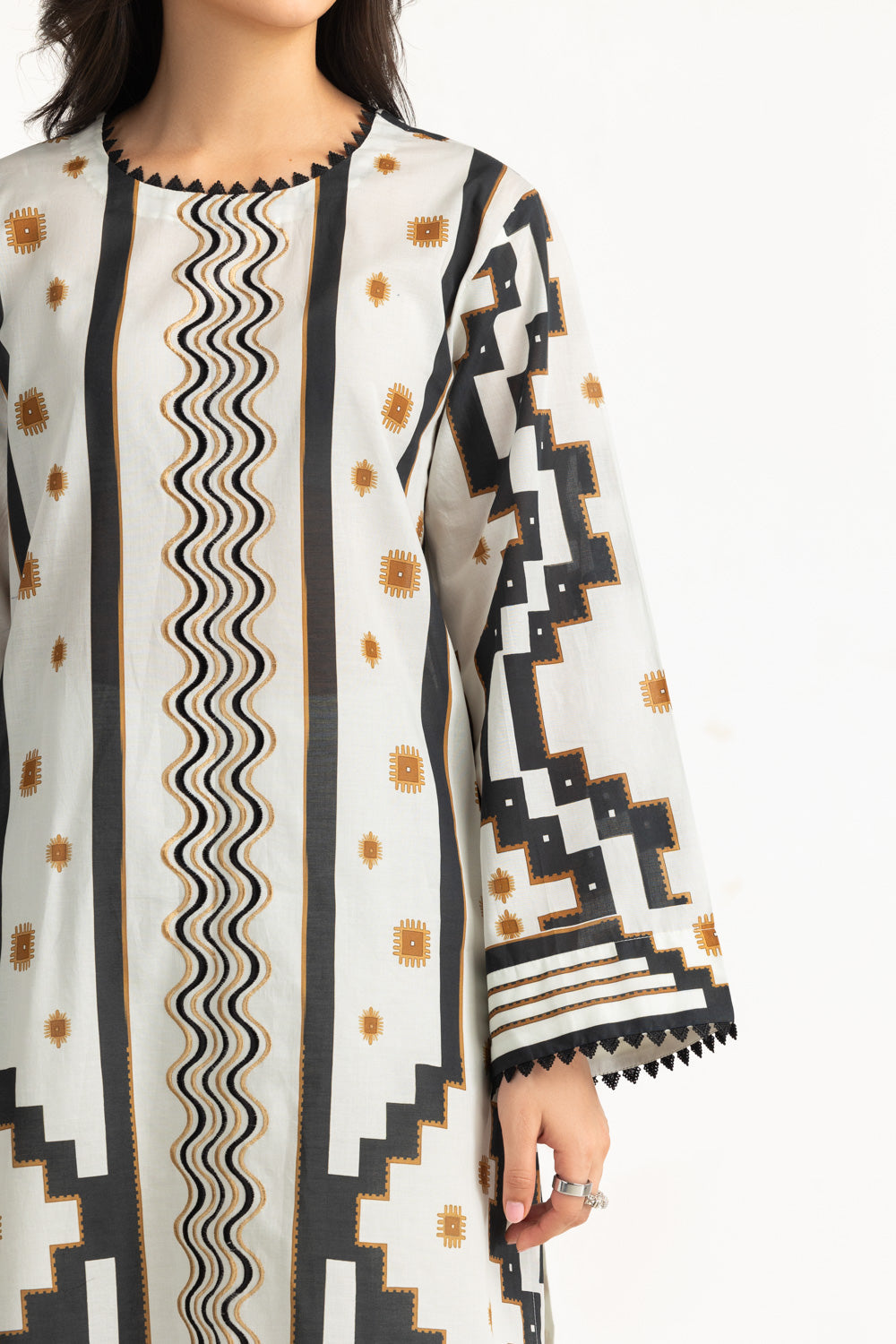 3Pc Lawn Printed Suit With Embroidered