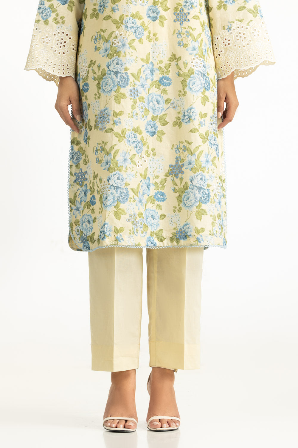 3Pc Lawn Printed Suit With Embroidered