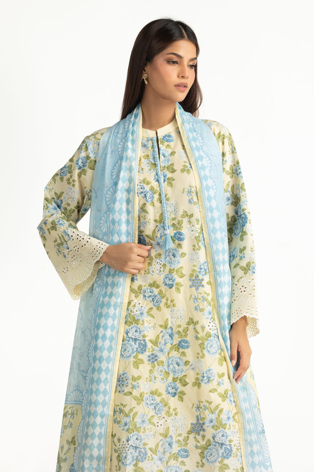 3Pc Lawn Printed Suit With Embroidered