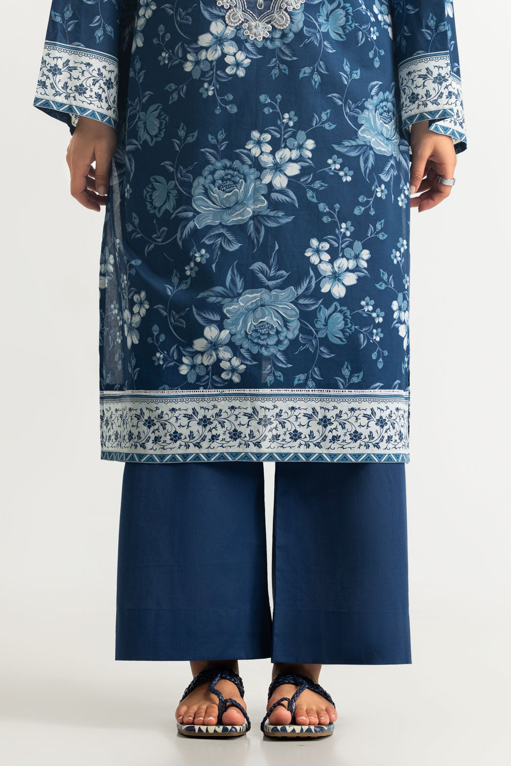 3PC Lawn Printed Suit With Embroidered