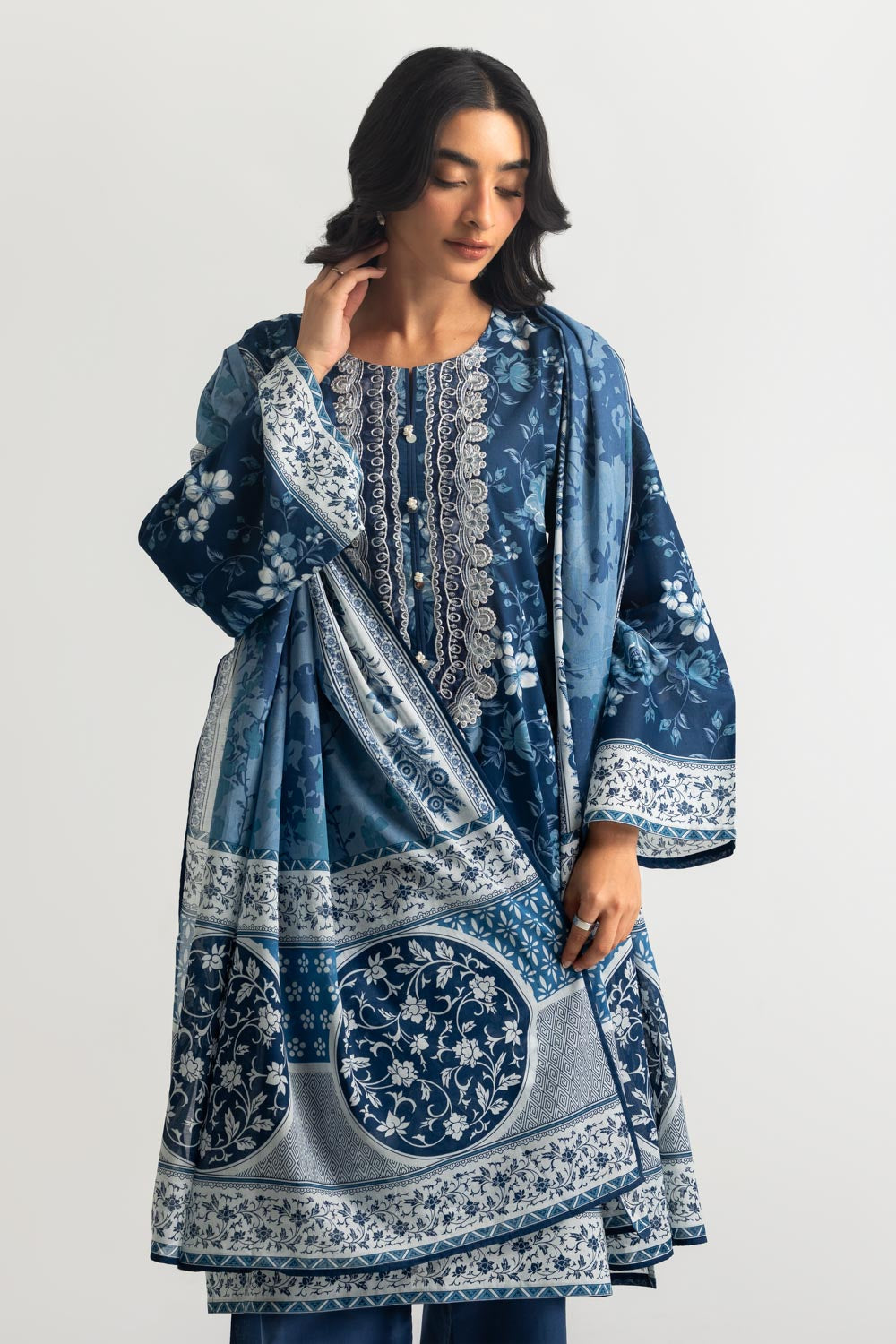 3PC Lawn Printed Suit With Embroidered