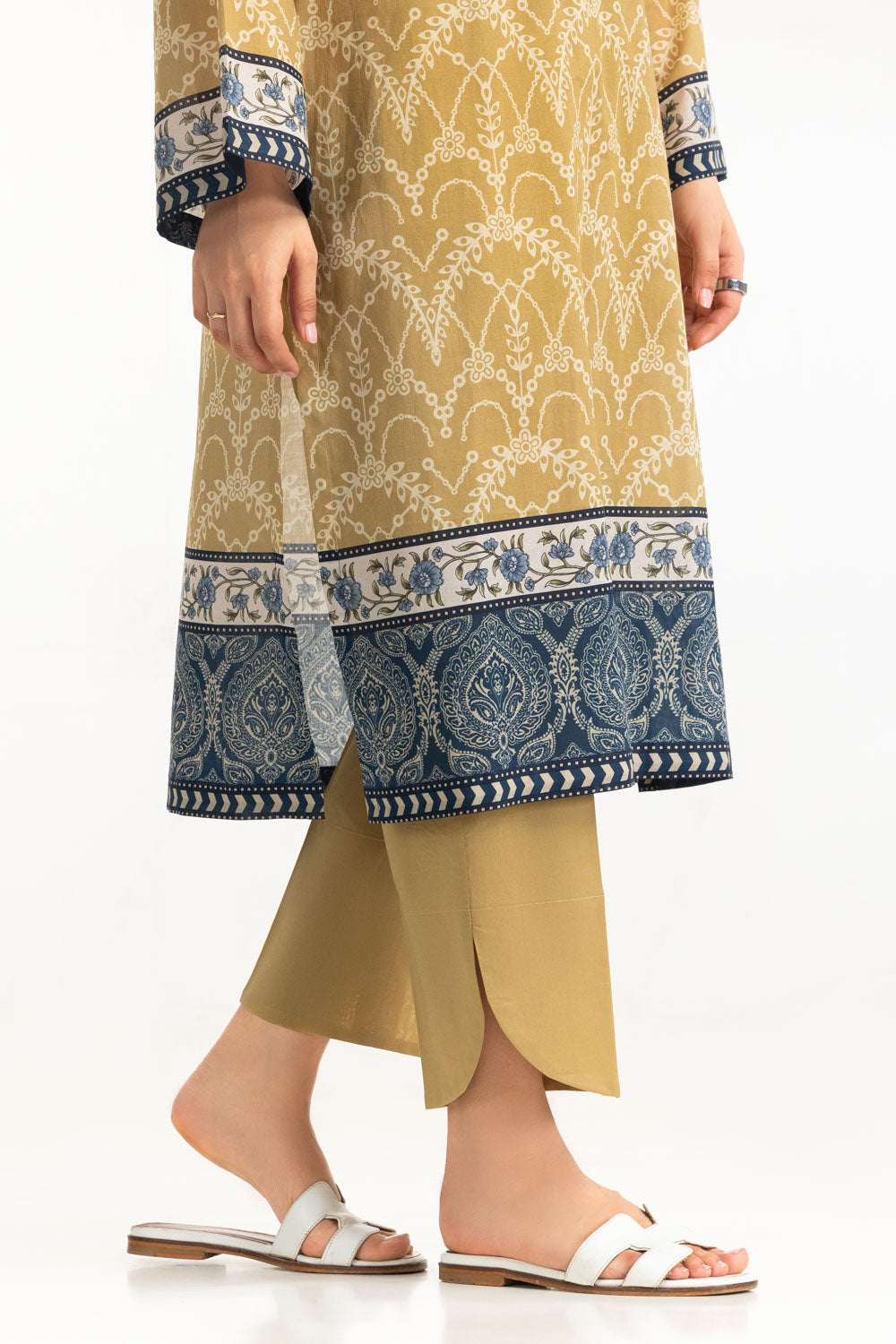 3Pc Lawn Printed With Embroidered Suit