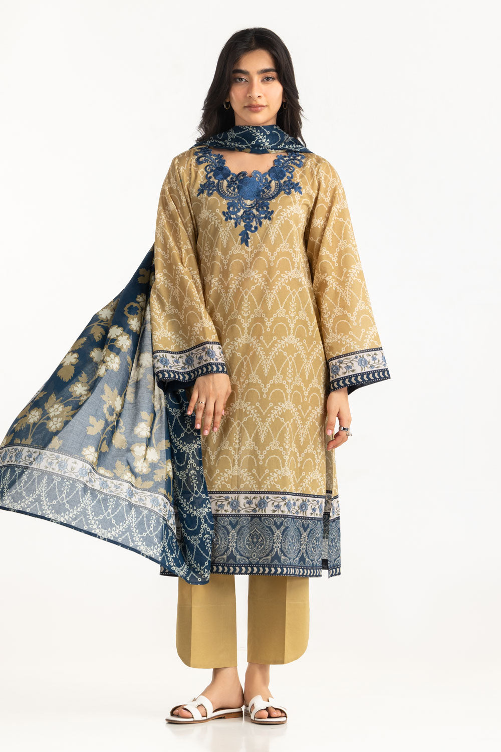 3Pc Lawn Printed With Embroidered Suit