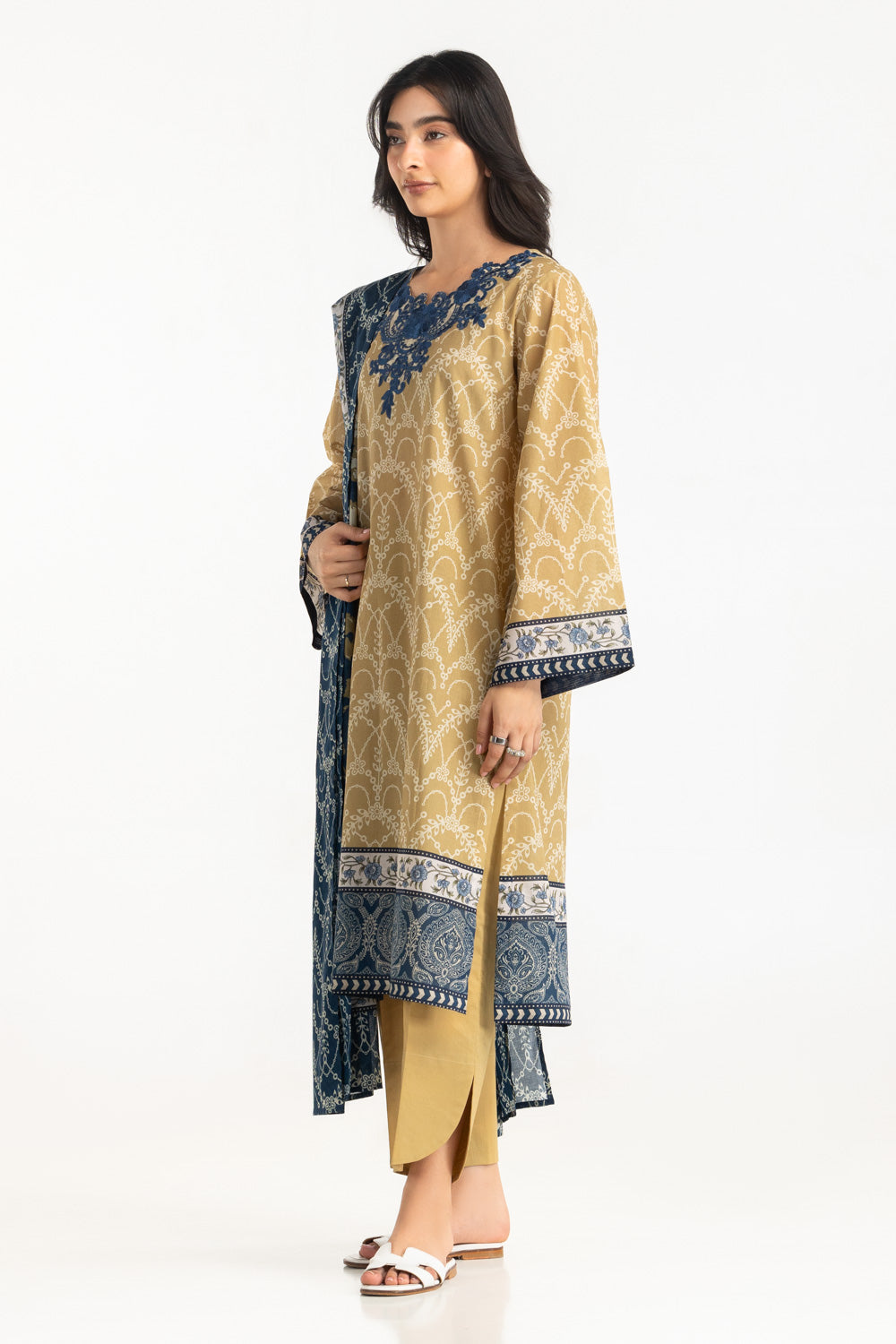 3Pc Lawn Printed With Embroidered Suit