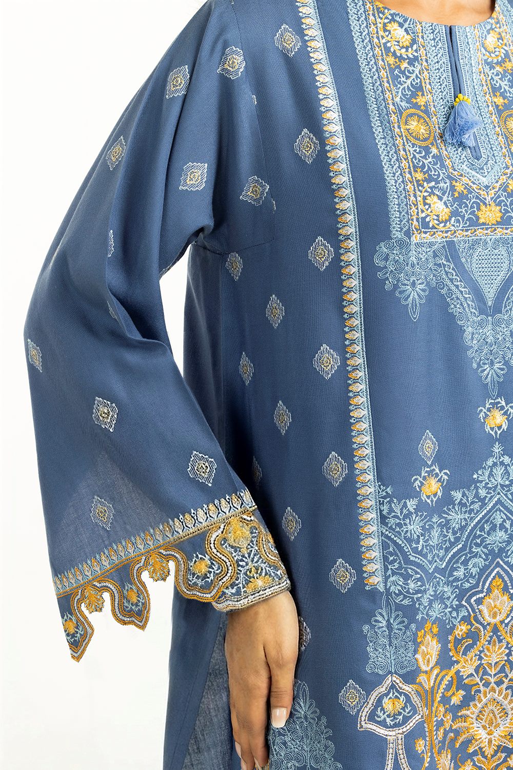 3Pc Pashmina Embroidered Suit