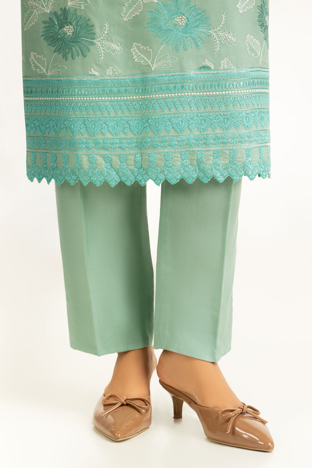 3Pc Pashmina Embroidered Suit