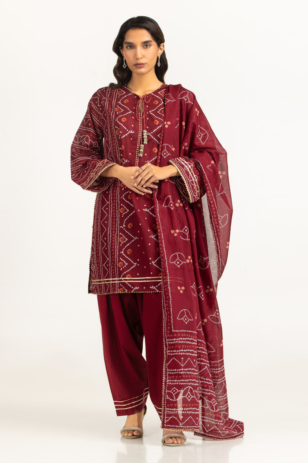 https://cdn.shopify.com/s/files/1/0706/3253/8159/files/3PCPrintedLawnSuitIUSTKSD-2141_front.jpg?v=1774945268