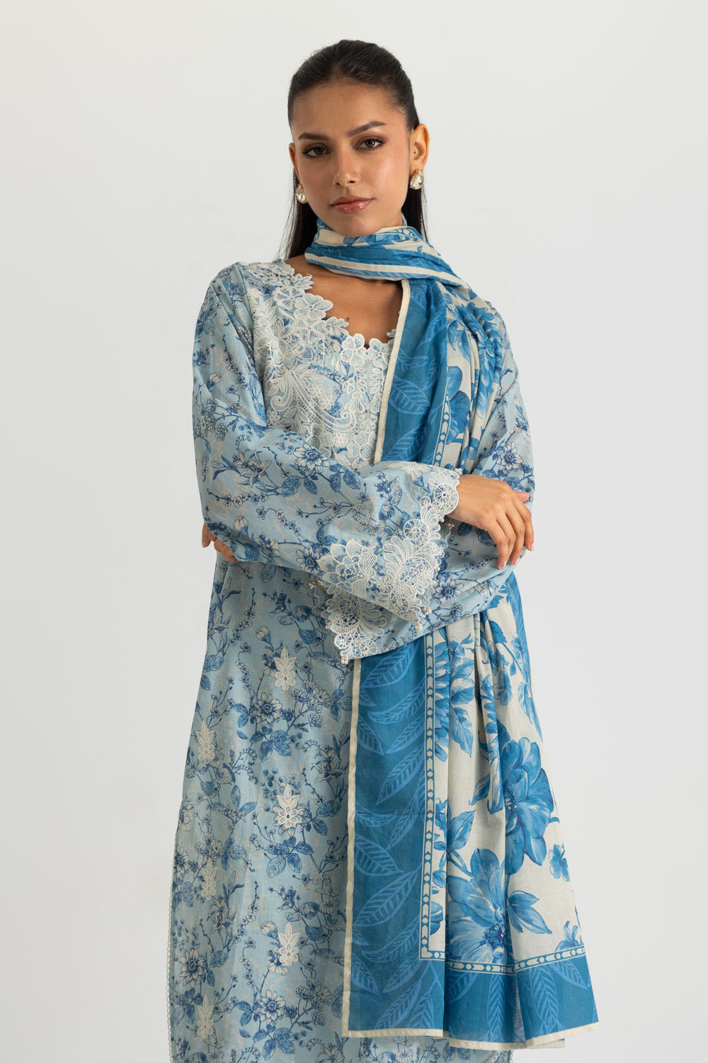 3PC Printed Lawn Suit With Embroidered