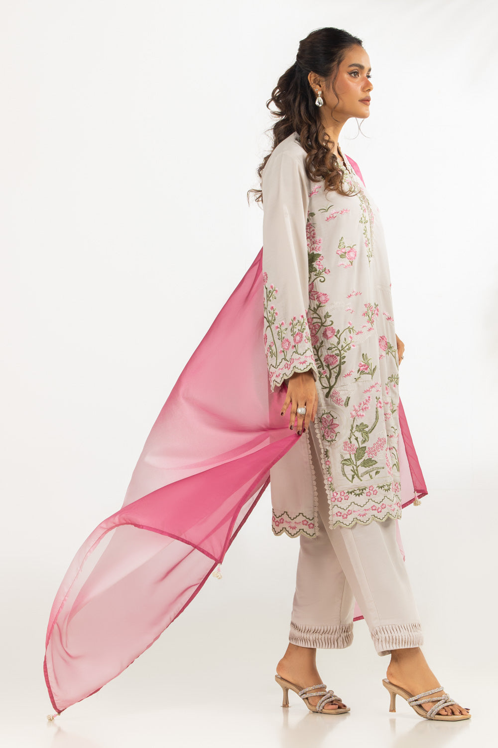 3Pc Swiss Lawn Slub Embroidered Suit