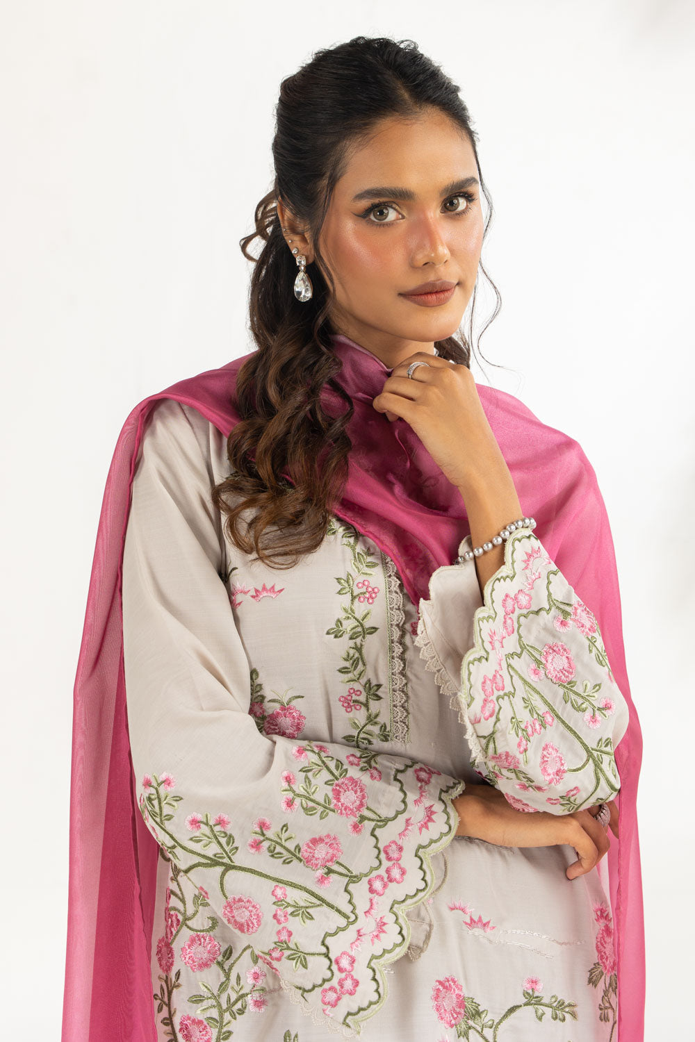3Pc Swiss Lawn Slub Embroidered Suit